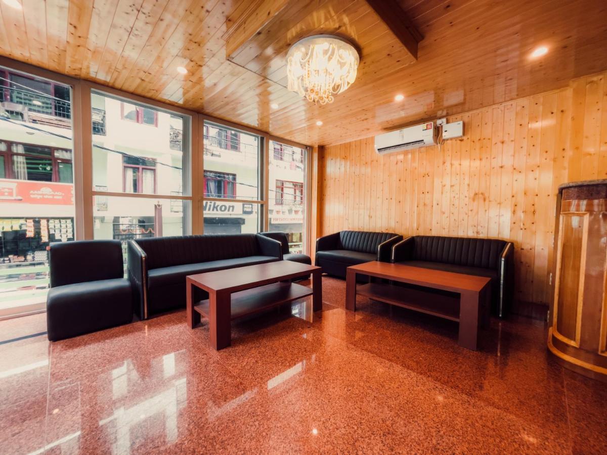 Hotel New Vistas Manāli Kültér fotó