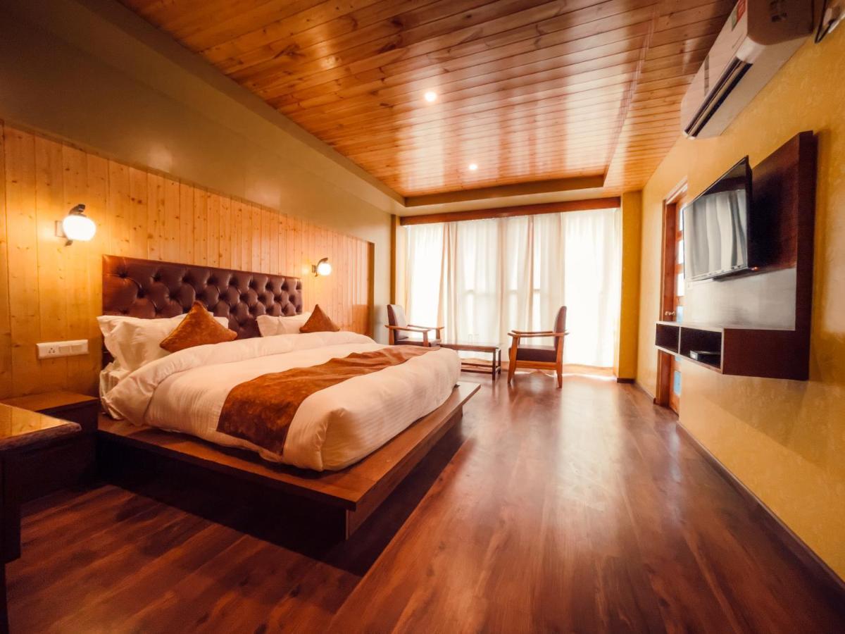 Hotel New Vistas Manāli Kültér fotó