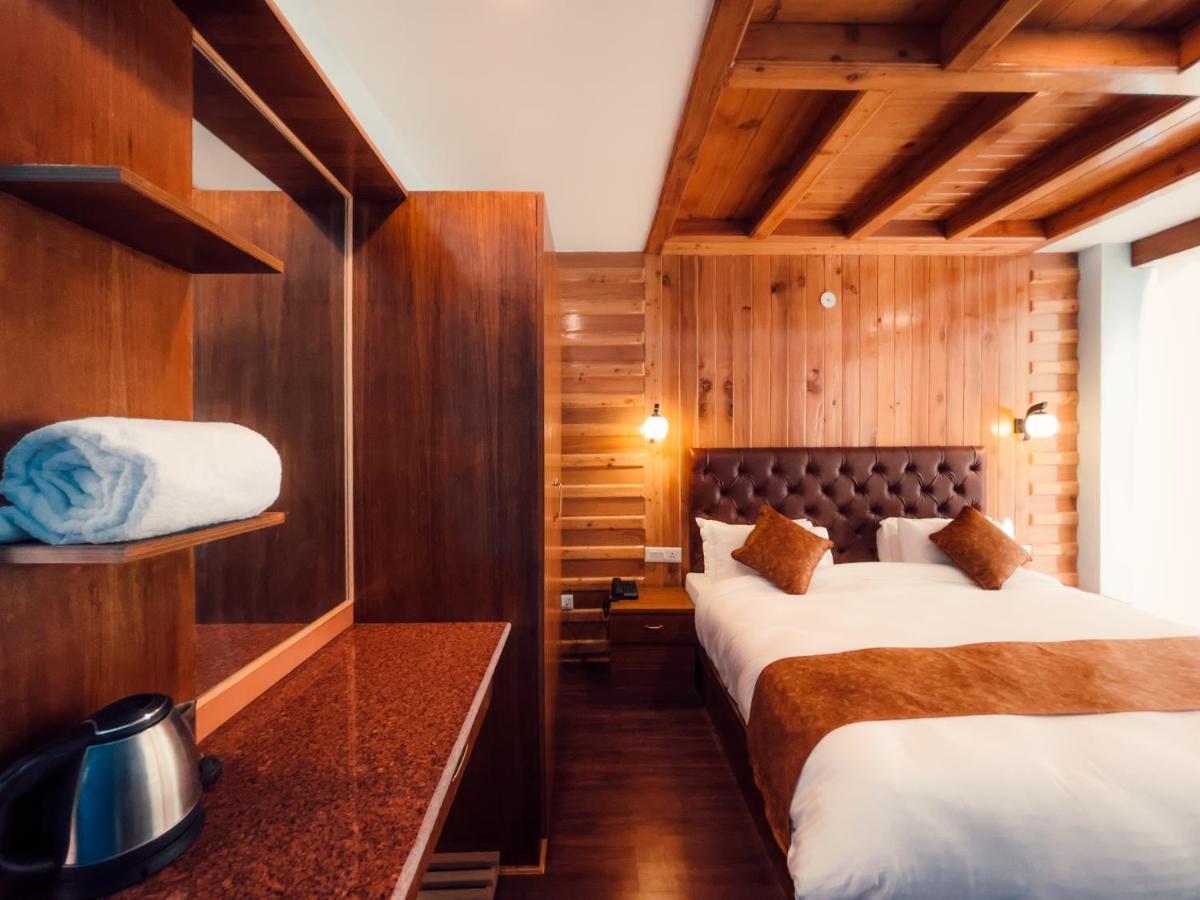 Hotel New Vistas Manāli Kültér fotó