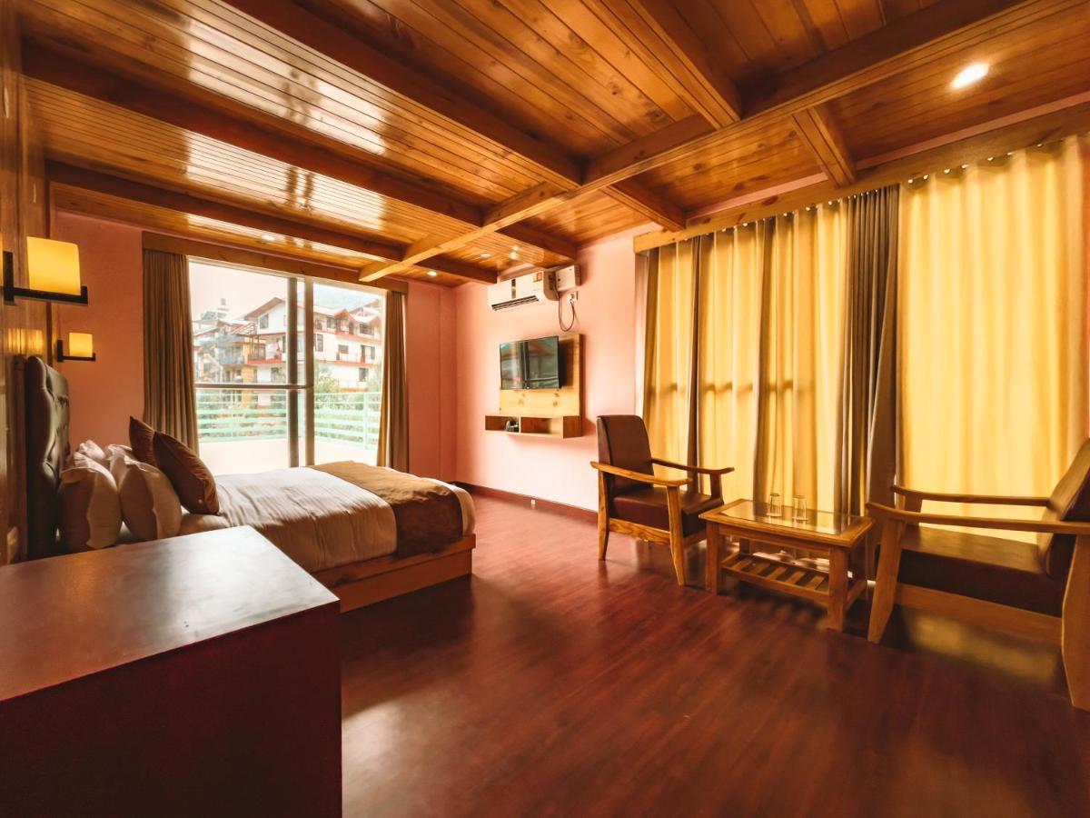 Hotel New Vistas Manāli Kültér fotó