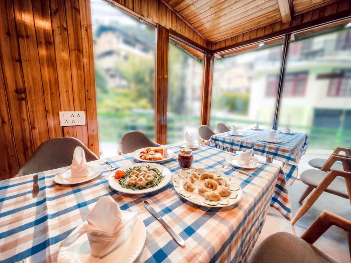 Hotel New Vistas Manāli Kültér fotó